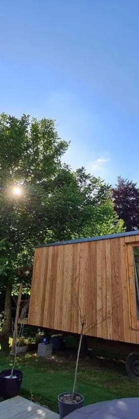 La Cabane Enchantée - Votre Pause Arborée，位于La Bruyère的酒店