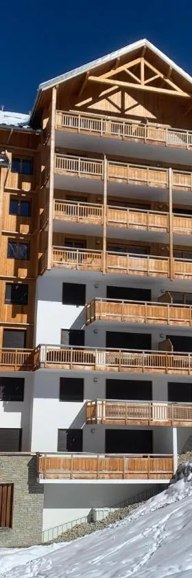 Oz sur son 31 residence l oree des pistes，位于Oz的酒店