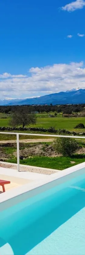 Estrellas de Gredos，位于阿雷纳斯德圣佩德罗的酒店