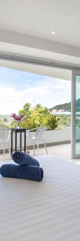 Kata SeaView Apartment 0910，位于Ban Kata的酒店