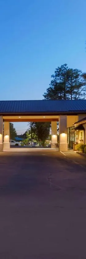 Best Western Paint Pony Lodge，位于肖洛的酒店