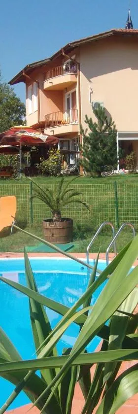 Sveti Georgi Family Hotel，位于沃尔舍茨的酒店