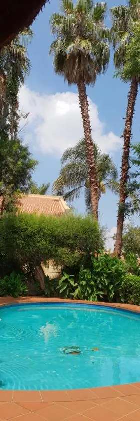 "O Sole Mio" Self catering studio apartment in Bedfordview，位于Bedfordview的酒店