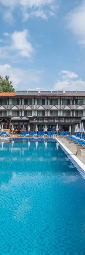 Park Hotel Asenevtsi，位于大特尔诺沃的酒店