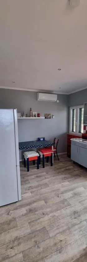 Apartmani Axa，位于卢卡瓦克的酒店