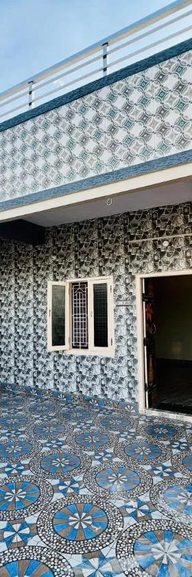 V Homestays，位于巴德拉恰拉姆的酒店