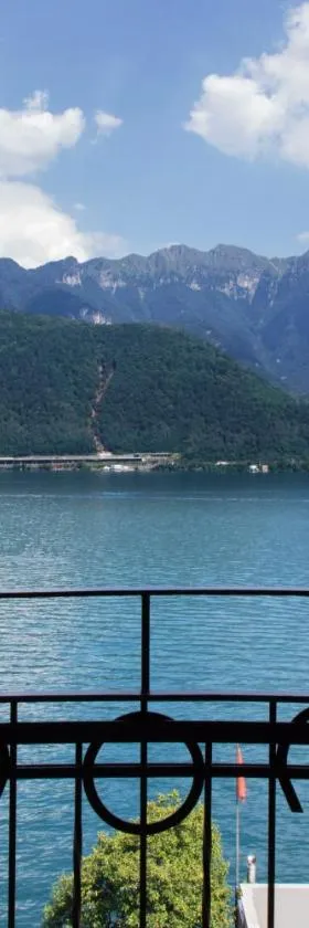 76 The Lake House - Lugano，位于梅利德的酒店