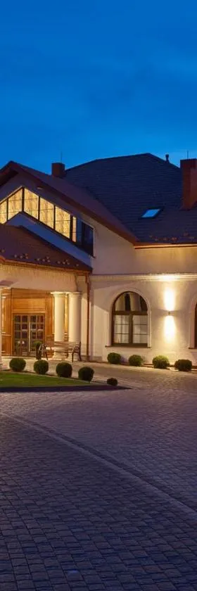 Hotel Dwór Galicja，位于斯塔洛瓦沃拉的酒店