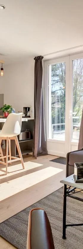Résidence L'Hermitière, CADRE VERDOYANT-FONCTIONNEL-GRAND CONFORT-PARKING WIFI GRATUIT，位于Saint-Même-le-Tenu的酒店
