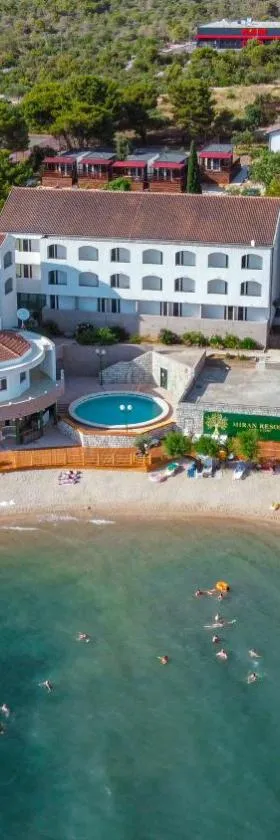 Hotel Miran Pirovac，位于皮罗瓦茨的酒店