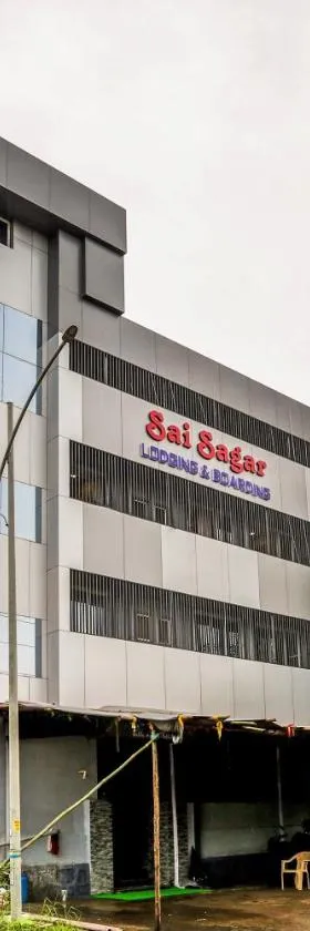 Sai Sagar Lodging & Boarding，位于Ulhasnagar的酒店