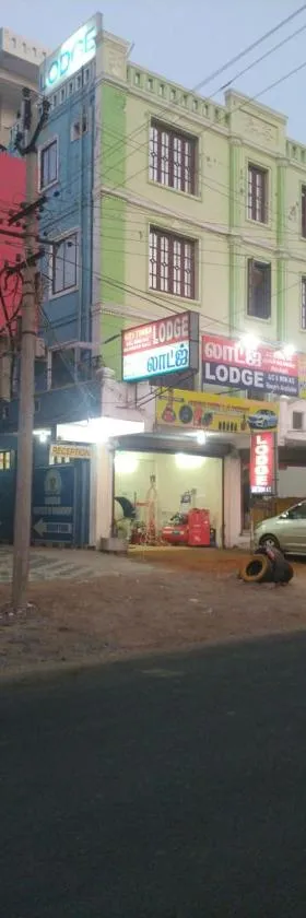 New City Tower Residency，位于蒂鲁琴杜尔的酒店