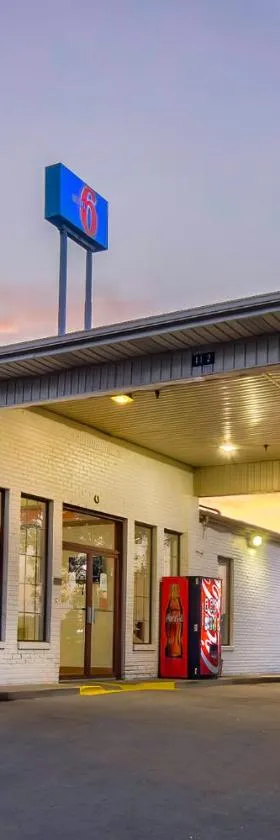 格兰德河美国最佳品质酒店，位于Grand Rivers的酒店
