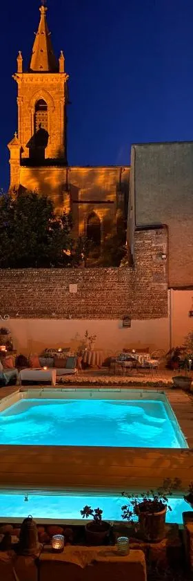 Maison 1823 - Suites de charme à Garons，位于Garons的酒店