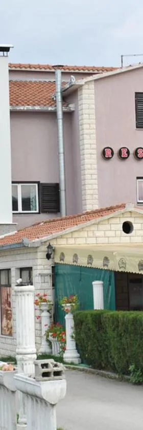 Restoran i sobe Venezia，位于Hrvace的酒店