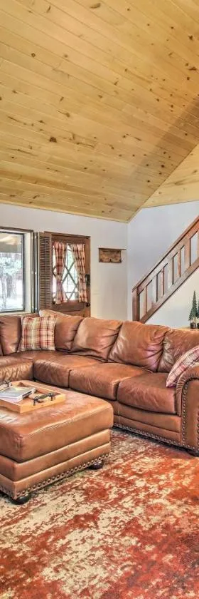 Deck, Porch and Grill Heber-Overgaard Getaway!，位于Heber的酒店