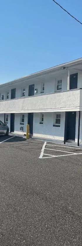 萨默斯浦银特超值汽车旅馆套房酒店，位于萨默斯波因特的酒店