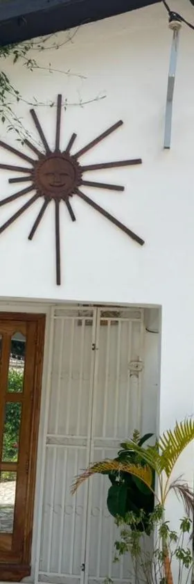 Swiss Garden House in Kerr Sering With Full Private Compound，位于Amdalai的酒店