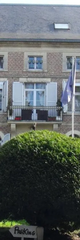 Hotel Le Clos du Montvinage，位于Étréaupont的酒店