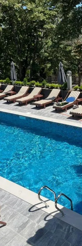 The Residence Hotel & Cottages，位于Kojori的酒店