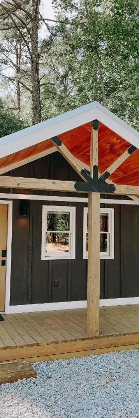 Cabin #4 Studio W Kitchenette，位于Hartwell的酒店