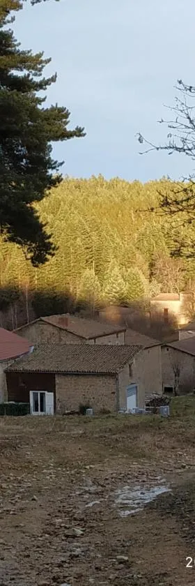 Au Chat Perché，位于Aix-la-Fayette的酒店