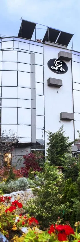 Garden Spa Boutique Hotel，位于斯科普里的酒店