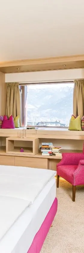 ALPIN- Das Sporthotel, SUMMERCARD included May - September，位于滨湖采尔的酒店