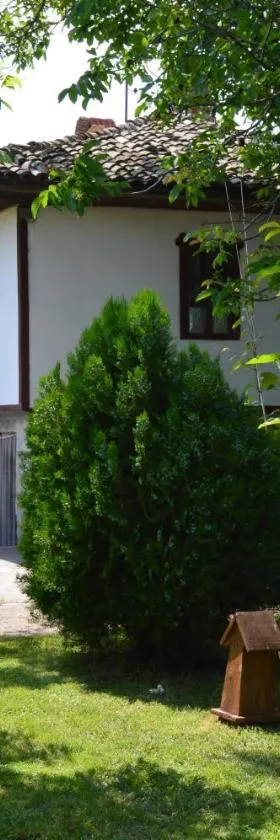 The Old House Guest House，位于Obedinenie的酒店