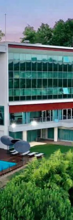 佩纳菲耶尔公园Spa酒店，位于佩纳菲耶尔的酒店