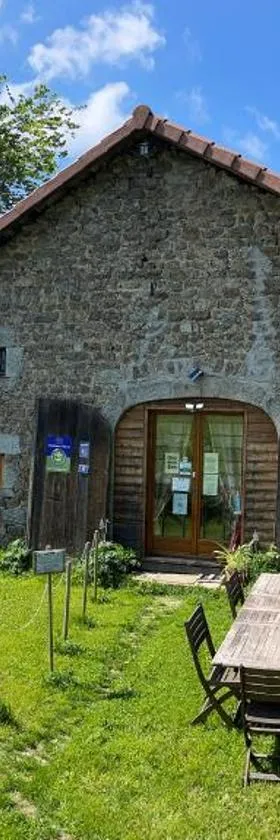 嘉塞里·勒埃雷勒酒店，位于Saint-Anthème的酒店