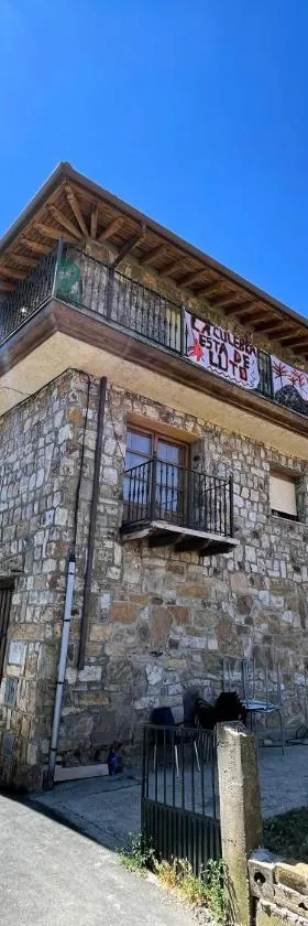La Guarida de la Lleira，位于Ferreras de Arriba的酒店