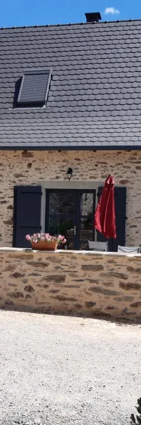 gite de La Carrière，位于Saint-Julien-de-Piganiol的酒店