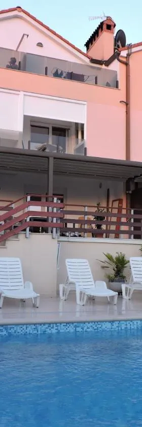 Berat Apartment，位于沃德年的酒店