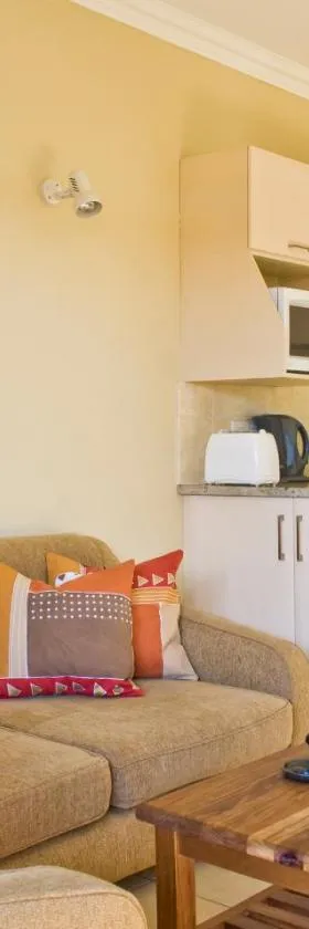 Shakespeare Court Serviced Apartments，位于卢萨卡的酒店