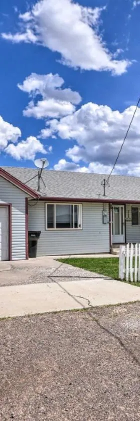 Fremont Home, Near Reservoirs and Hiking Trails，位于Lyman的酒店