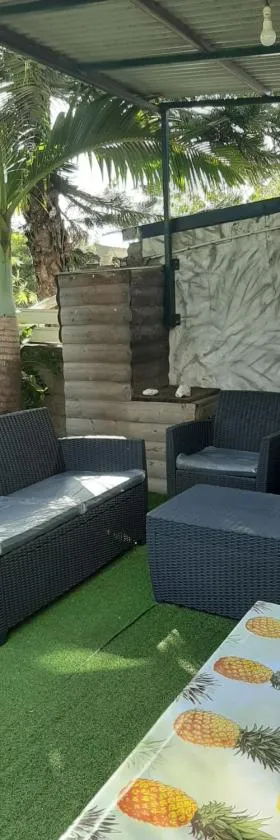 La Brise，位于埃唐萨莱莱班海滩的酒店