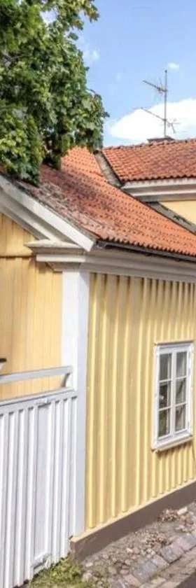 Central lägenhet i 1700-talshus，位于韦斯特维克的酒店