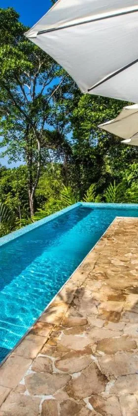 Tiki Villas Rainforest Lodge - Adults Only，位于乌维塔的酒店