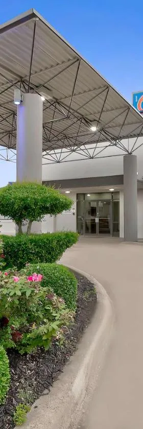 Motel 6-Denison, TX，位于丹尼森的酒店