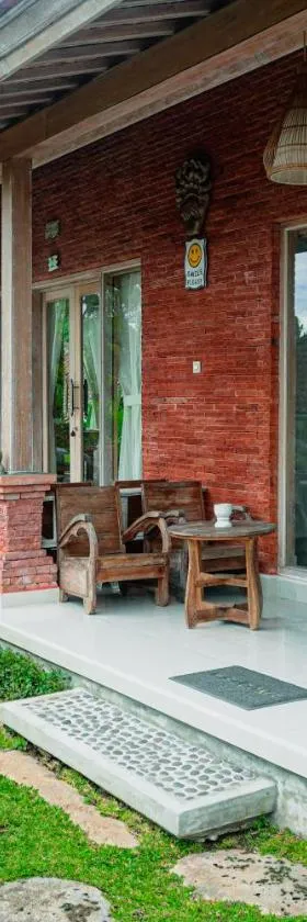Kresna Asih House，位于Tampaksiring的酒店