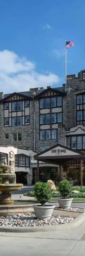 The Elms Hotel & Spa, a Destination by Hyatt Hotel，位于Excelsior Springs的酒店