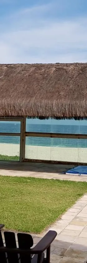 Casa de praia frente mar，位于马里卡的酒店
