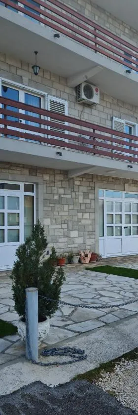 Apartman Vujovic，位于Zlatište的酒店