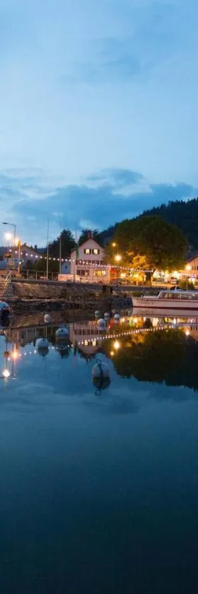 HOTEL de la Truite & SPA Le petit Nautilus，位于Le Pont的酒店