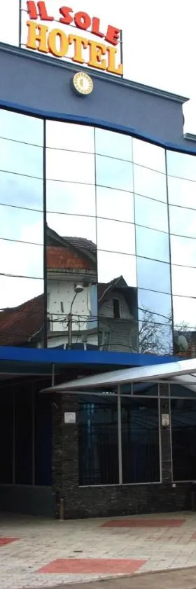 Hotel IL Sole，位于贝拉内的酒店