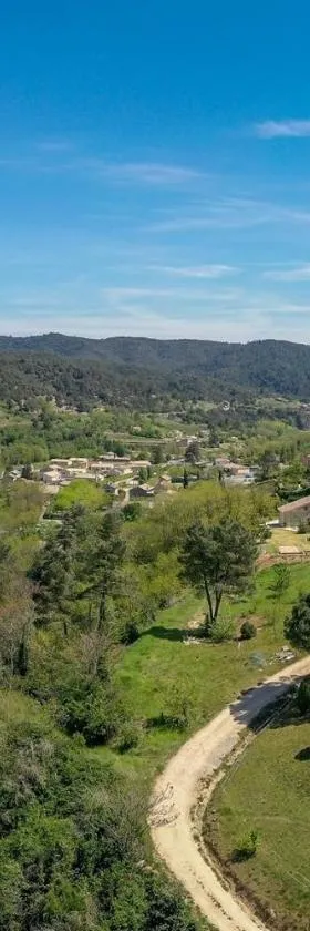 Location Vallée，位于Saint-Fortunat-sur-Eyrieux的酒店