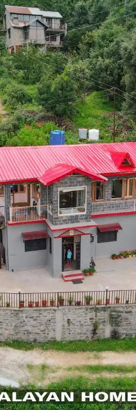 Entire 2 BHK Nanda Devi Himalayan Homestay，位于拉尼凯特的酒店