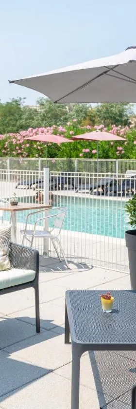 Comfort Aparthotel Cannes Mandelieu，位于曼德琉-拉纳普勒的酒店