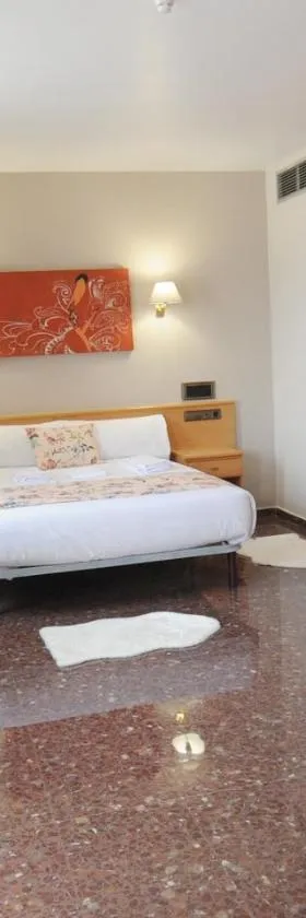HOTEL MARIA ROSA，位于佩多拉的酒店